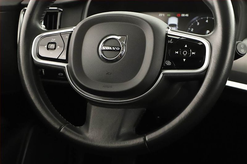 Volvo V90 (2019) T4 - fotka 8 z 20