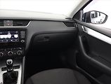 Škoda Octavia (2015) 1.6 TDI, Tempomat - náhled 8