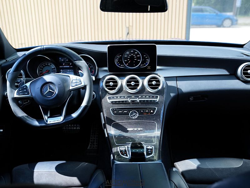 Mercedes-Benz Třídy C (2017) C 63 AMG Burmester, Head-Up - fotka 4 z 37
