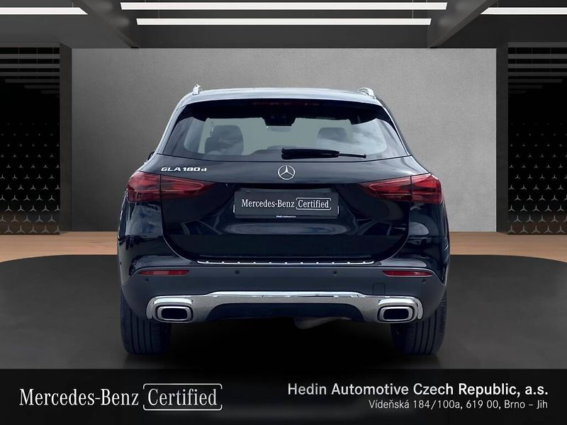 Mercedes-Benz GLA (2024) 180 d - fotka 4 z 25