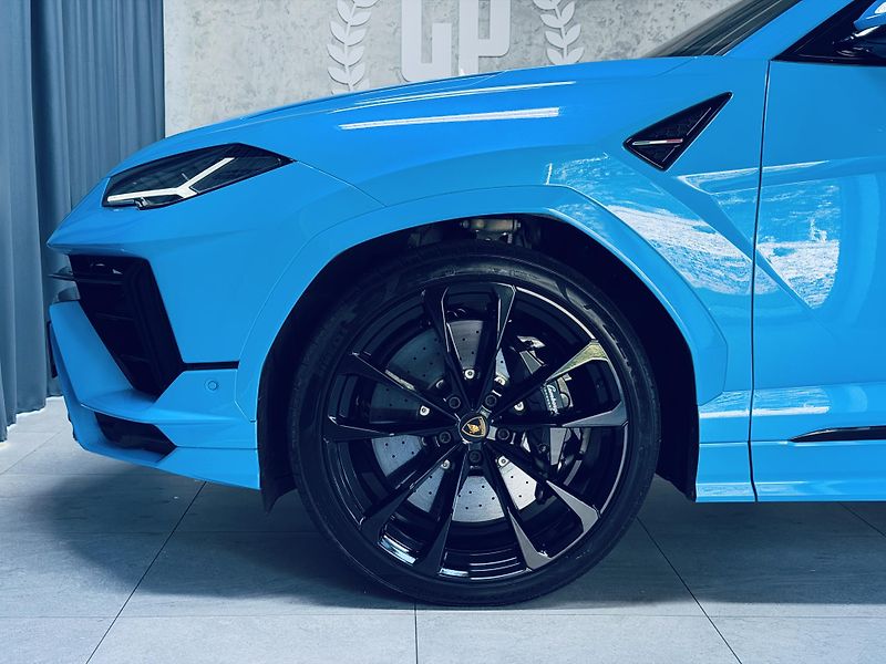 Lamborghini Urus (2024) S 23 MASAŽ HUD CARBON ZÁRUKA - fotka 14 z 50