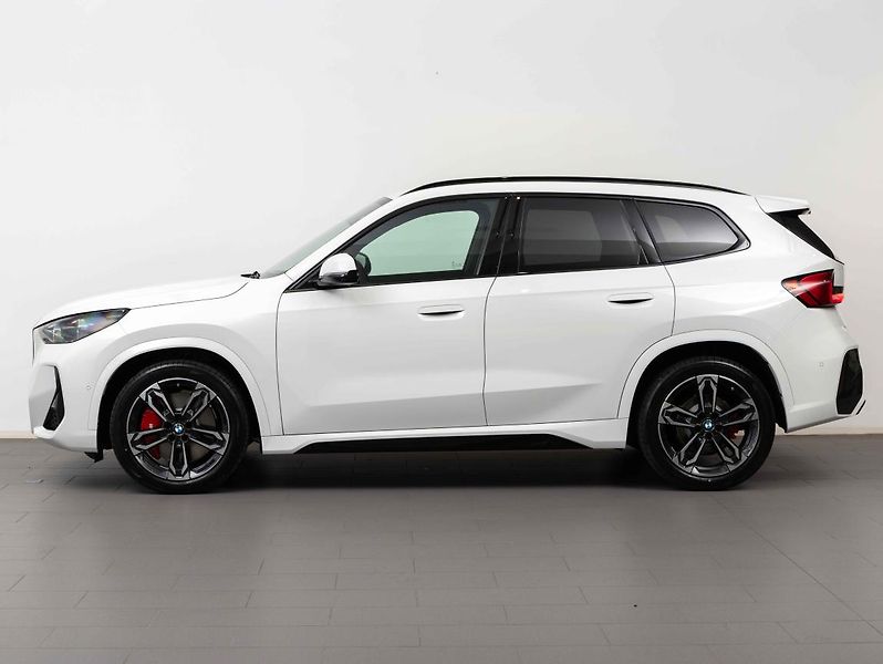 BMW X1 xDrive20d - fotka 2 z 7