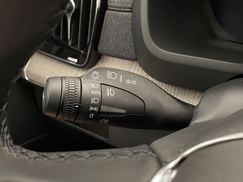 Volvo XC90 (2026) B5 AWD AUT BRIGHT PLUS 7míst - fotka 31 z 67