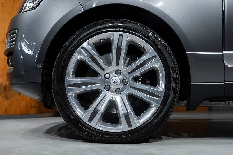Land Rover Range Rover SV Autobiography Long - fotka 2 z 39