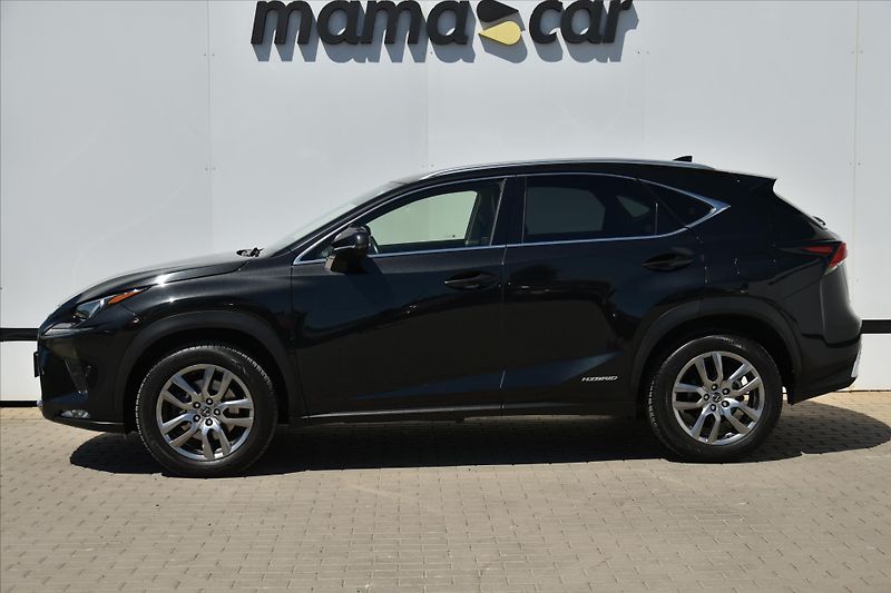 Lexus NX 300h 2.5 145kW 4WD PRESTIGE ČR - fotka 4 z 31