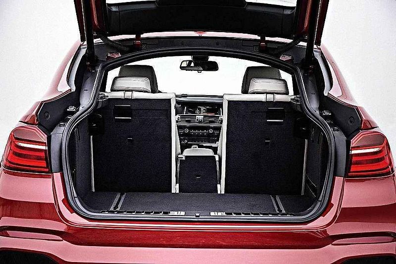 BMW X4.