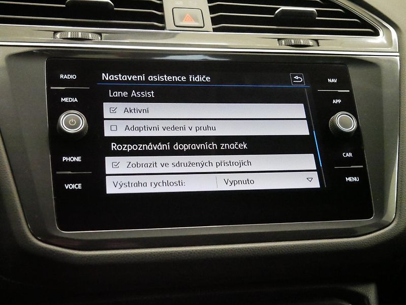 Volkswagen Tiguan Allspace - fotka 21 z 35