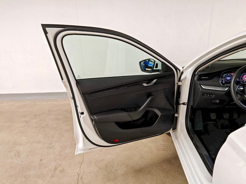 Škoda Octavia (2025) Combi 1.5 TSI 110 kW Selection - fotka 19 z 30