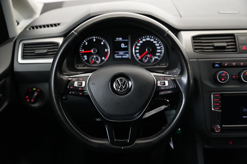 Volkswagen Caddy - fotka 17 z 23