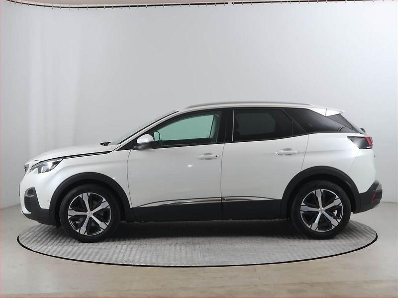Peugeot 3008 (2019) Allure 1.6 PureTech, Automat - fotka 3 z 17