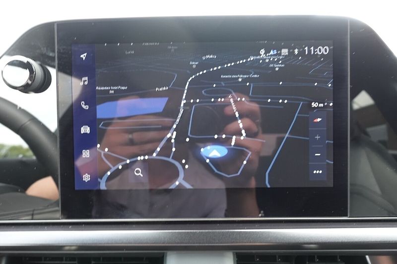 Lexus UX 300h UX300h 2,0 HEV Business Tech - fotka 25 z 34