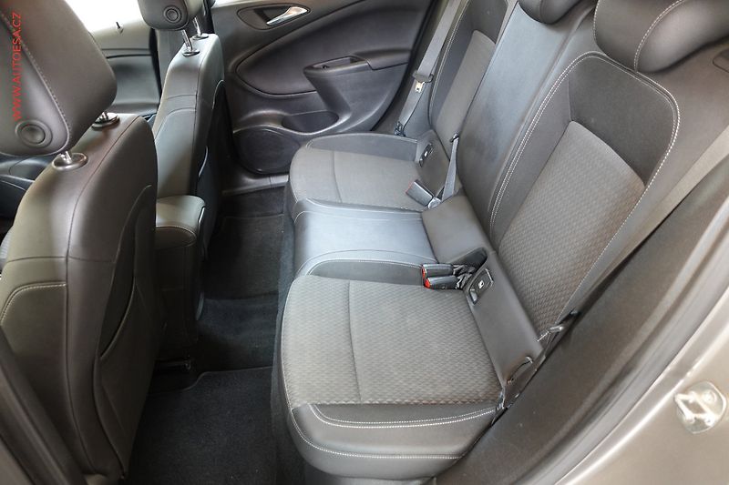 Opel Astra (2017) 1.4T, 2.maj,ČR, AC, tempo - fotka 11 z 22
