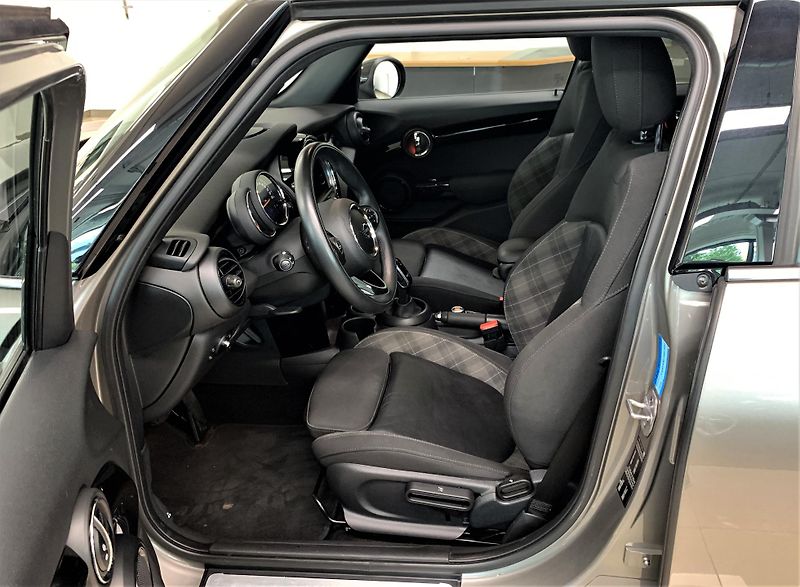 Mini Cooper 1.5T, 100 kW, ČR, LED, DPH - fotka 9 z 34