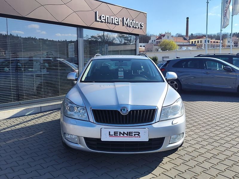 Škoda Octavia 2.0 TDi/103kW Elegance - fotka 2 z 26
