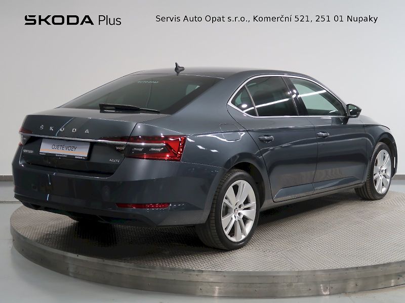 Škoda Superb (2019) STYLE 2.0TDI 140KW DSG 4x4 MAT - fotka 2 z 34