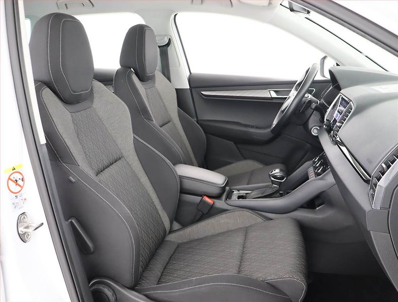 Škoda Karoq (2023) Style 2.0 TDI - fotka 9 z 24