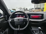 Opel Astra 1,2   GS line 130K - náhled 7