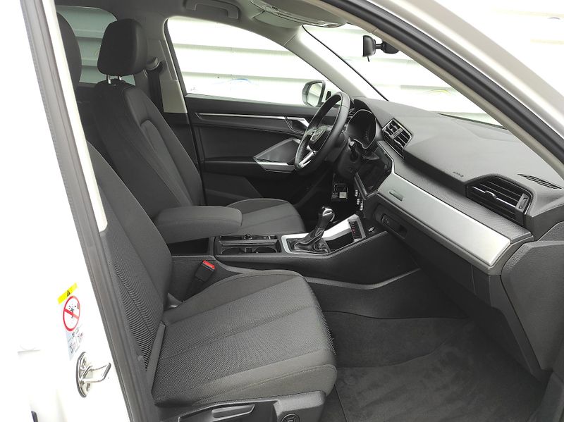 Audi Q3 1.5 35TFSI S tronic - fotka 15 z 52
