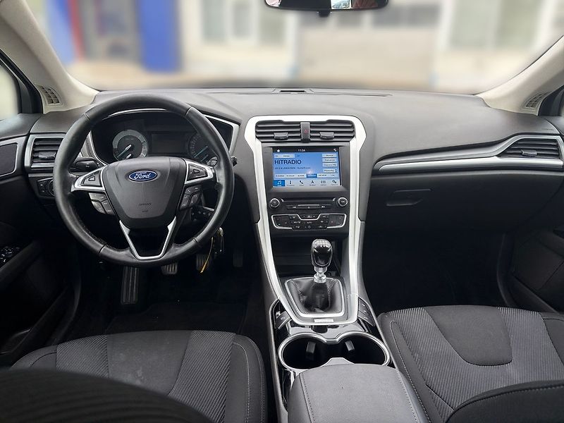 Ford Mondeo - fotka 10 z 17