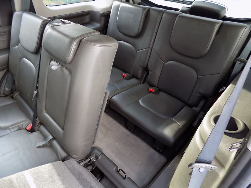 Nissan Pathfinder (2008) 2.5DCi/4x4/7.Míst/ - fotka 13 z 37