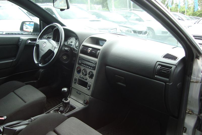 Opel Astra (2002) 1.6i,16V,Cabrio,Bertone,El.Stř - fotka 34 z 65