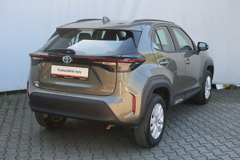 Toyota Yaris Cross (2023) Comfort Tech 1,5 Hybrid e-CVT - fotka 24 z 28