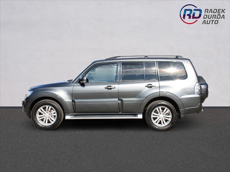 Mitsubishi Pajero 3,2 DI-D  ČR,AUTOMAT,4x4,7MÍST - fotka 8 z 38