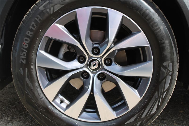 Renault Captur 1,3 TCe  1.MAJ,AUTOMAT,INTENS - fotka 32 z 35