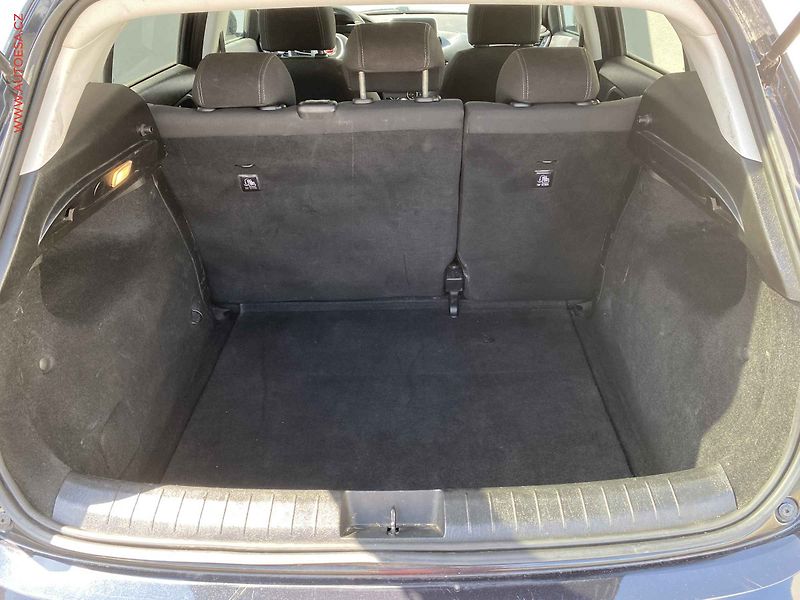 Fiat Tipo (2019) 1.4i, Lounge, navi, kamera - fotka 7 z 16
