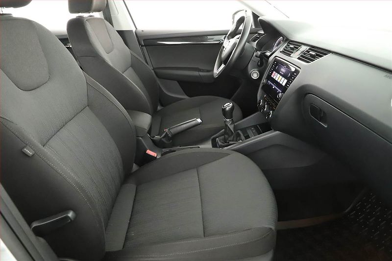 Škoda Octavia (2018) Style 1.6 TDI, ČR,1.maj - fotka 7 z 14