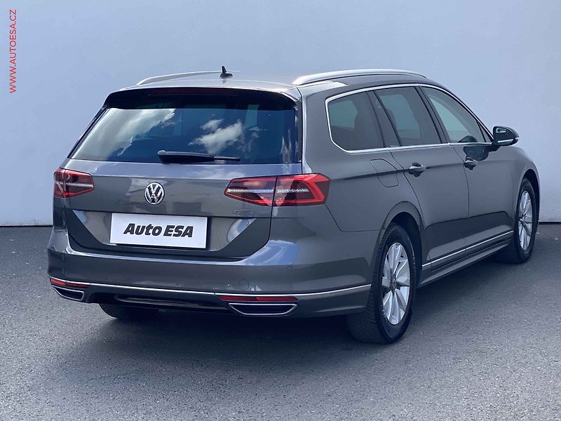 Volkswagen Passat (2017) 2.0 TDi, Highline, LED, TZ - fotka 4 z 19