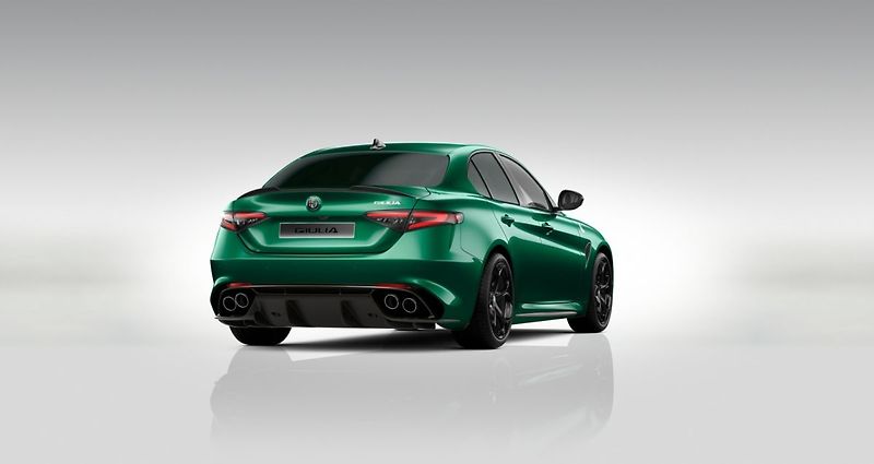 Alfa Romeo Giulia (2026) Quadrifoglio 2.9 V6 BiTurbo 52 - fotka 4 z 6