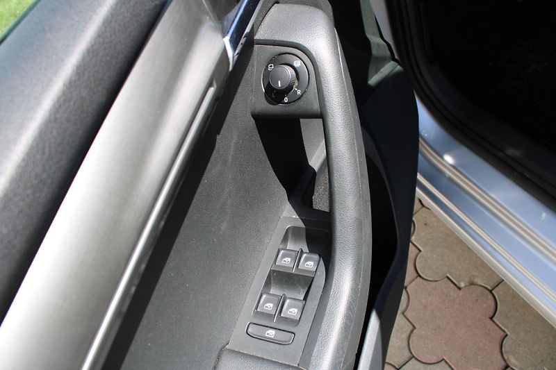 Škoda Octavia 2,0 TDI 110kw Style plus - fotka 23 z 25