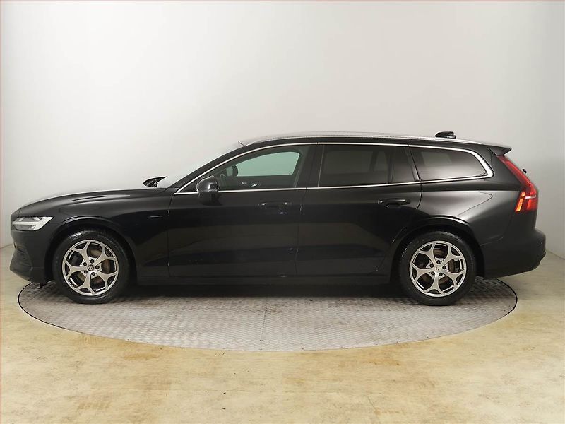 Volvo V60 (2019) D3 2.0, Serv.kniha, Kůže, Navi - fotka 3 z 18