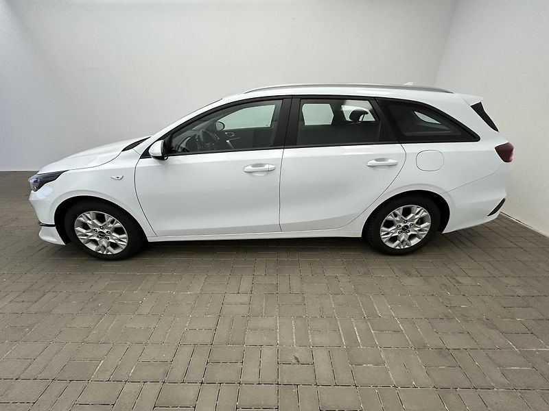 Kia Ceed 1.5 T-GDI SPIN - fotka 3 z 23