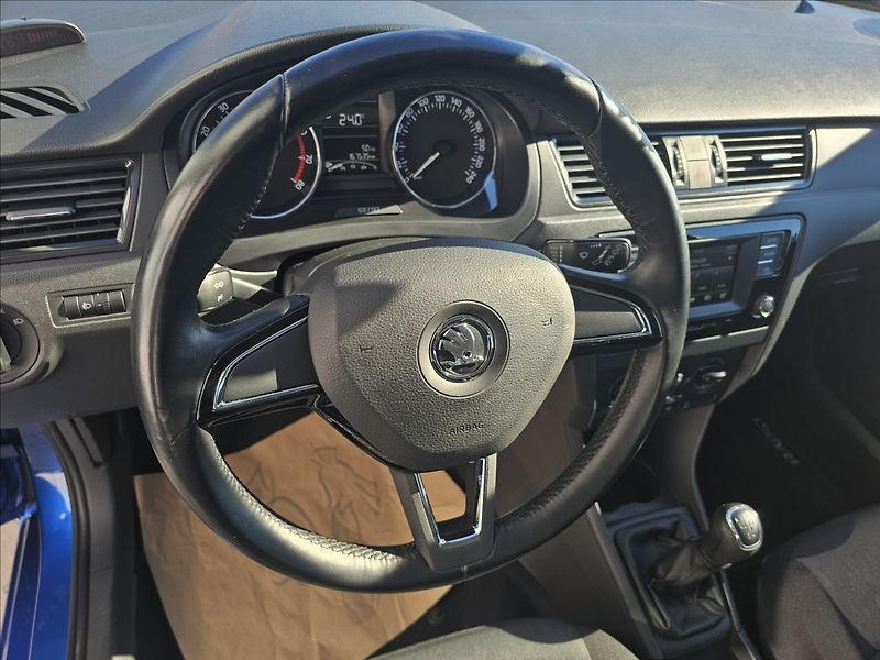 Škoda Rapid 1,2 TSI 66KW klima ALU STK - fotka 13 z 35