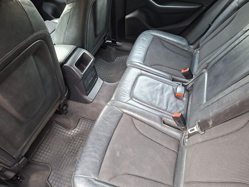 Audi Q5 (2012) 2.0TDI 105kW QUATTRO S-LINE - fotka 28 z 35