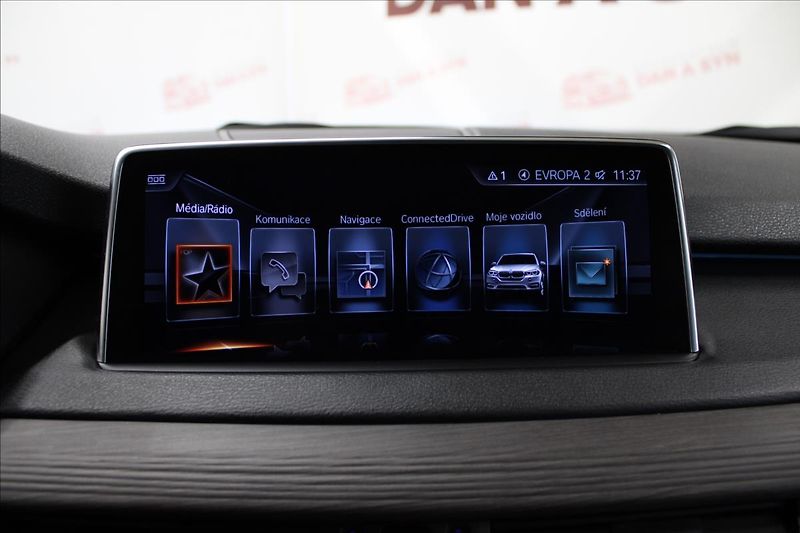 BMW X5 3,0 D 190kW M-paket - fotka 23 z 34