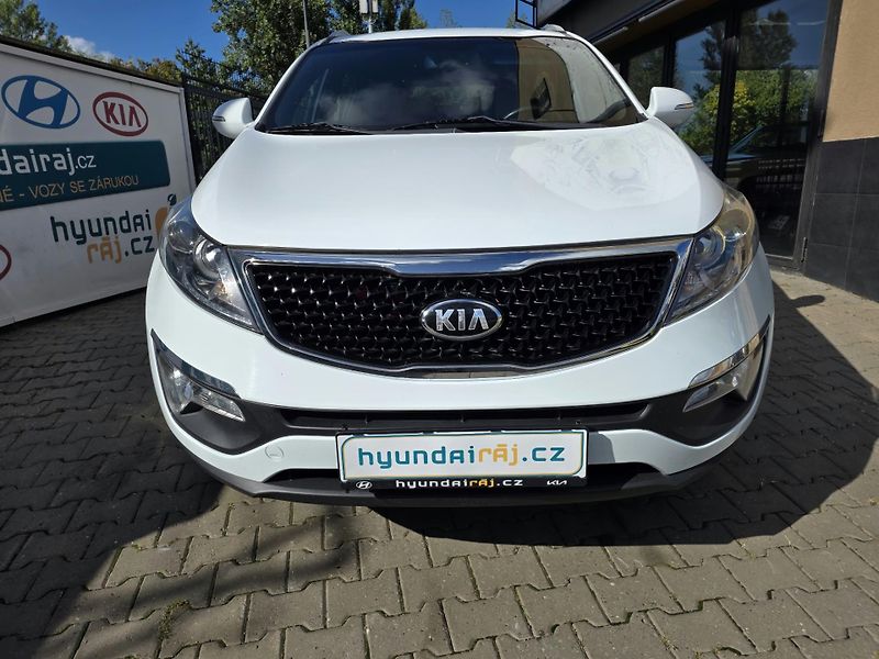 Kia Sportage 2.0-1.MAJ-NAVI-KAMERA-ISOFIX - fotka 3 z 15
