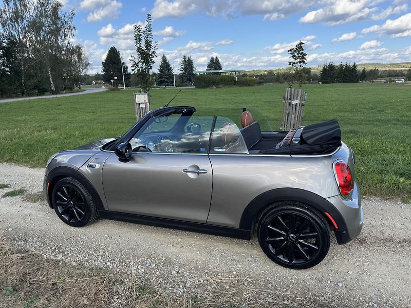 Mini Cooper S (2016) 2.0 S 1.MAJITEL.SERVIS - fotka 34 z 40