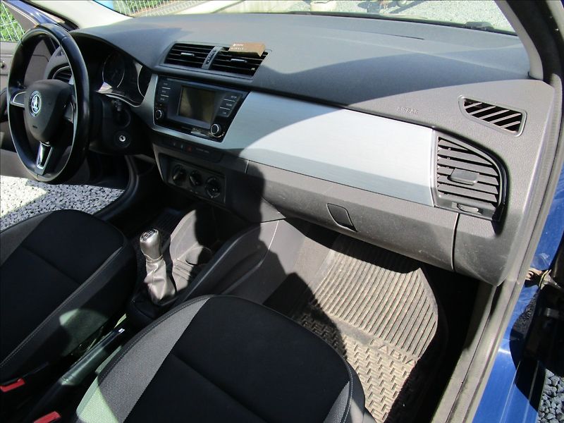 Škoda Fabia Combi 1.0TSi Ambition, Klima - fotka 15 z 36
