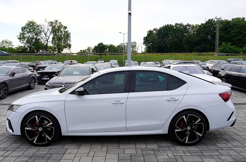 Škoda Octavia RS 2.0 TDI 4x4/147kW/DSG/ČR - fotka 3 z 45