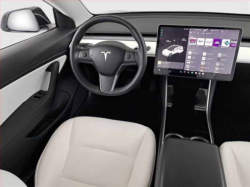 Tesla Model 3 (2019) Long Range 4WD 78kWh, SoH 84% - fotka 7 z 22