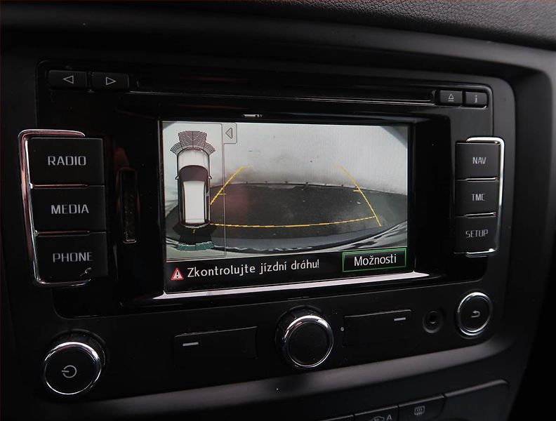 Škoda Yeti (2014) Elegance 2.0 TDI, 4X4 - fotka 16 z 25