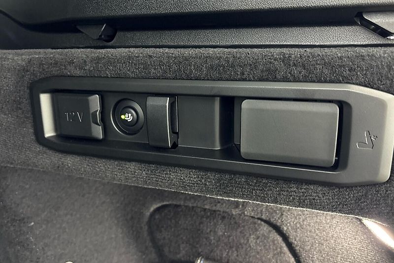 BMW Řada 5 540d xDrive Touring - fotka 11 z 25