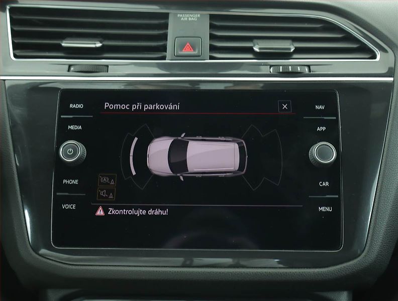 Volkswagen Tiguan Allspace (2023) R-Line 2.0 TDI - fotka 15 z 17