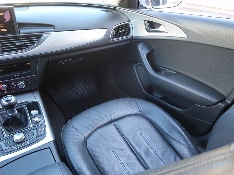 Audi A6 (2012) 3.0 TDI, Xenony, Park. senzory - fotka 8 z 18