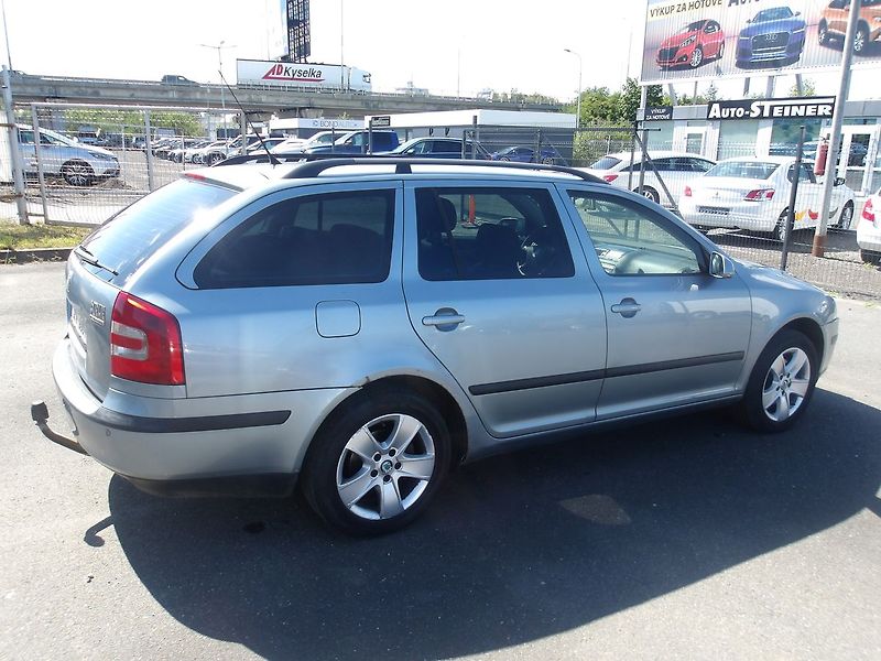 Škoda Octavia 1,9TDi 4X4 !!! KŮŽE,VÝHŘEVY ! - fotka 7 z 24