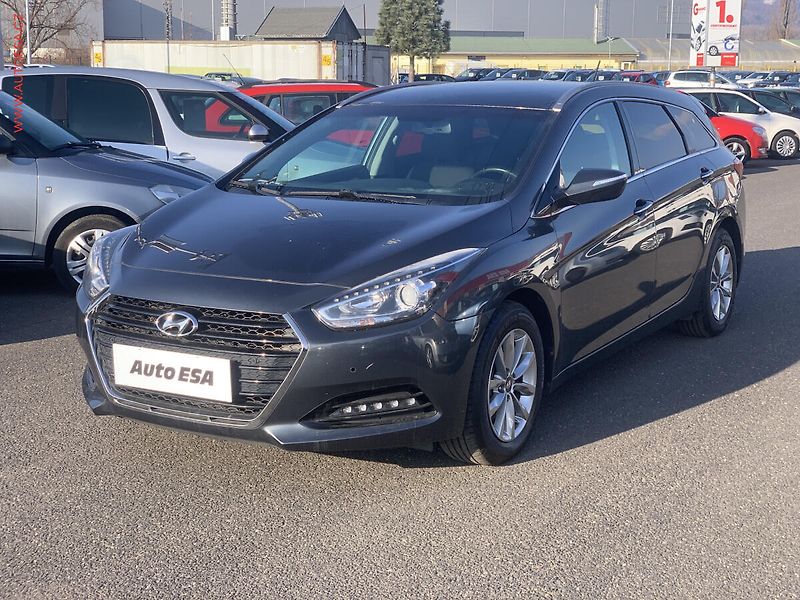 Hyundai i40 (2015) 1.7 CRDi, Automat - fotka 3 z 17