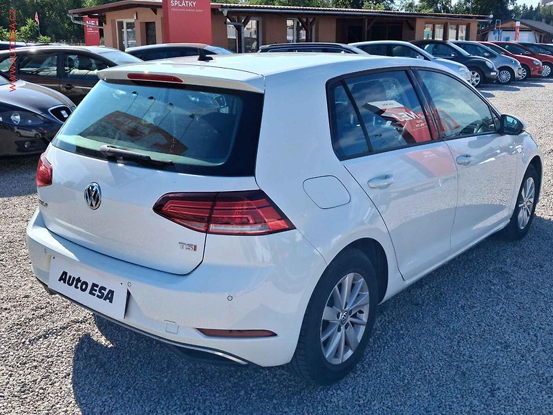 Volkswagen Golf (2017) 1.4 TSi, 1.maj,ČR, masáž - fotka 4 z 20